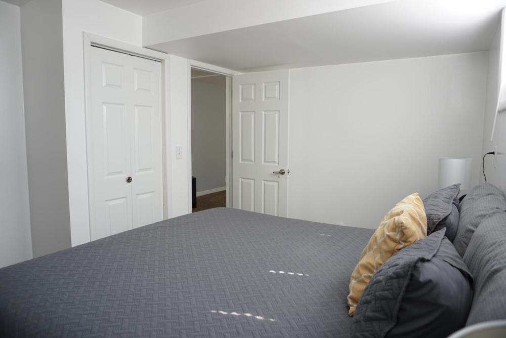 Double Room with Shared Bathroom interior